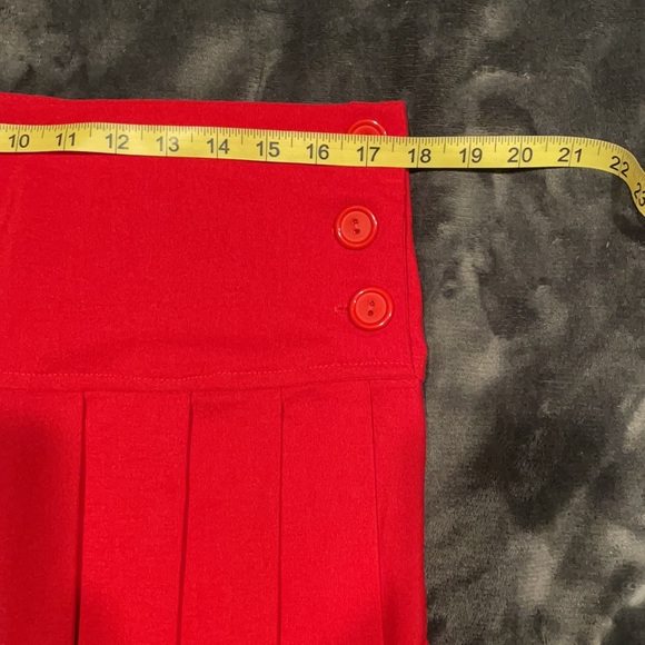 San Julian Red Pleated Skirt - Picture 5 of 6